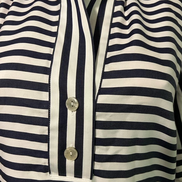 HINSON WU - Picture 5 of 10